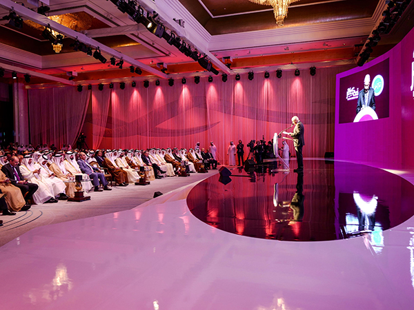 محمد بن راشد: الاستقرار صناعة وجهد وعمل مستمر وتنمية دائمة وتطور لا يتوقف
